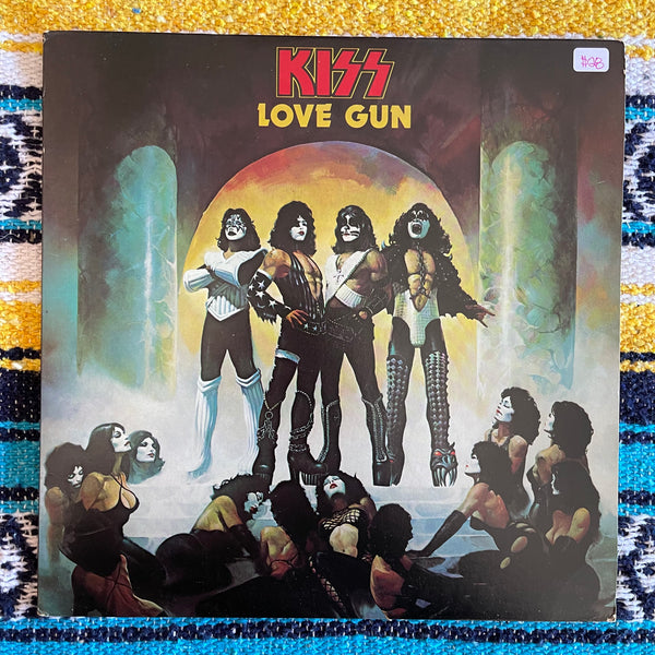 Kiss-Love Gun