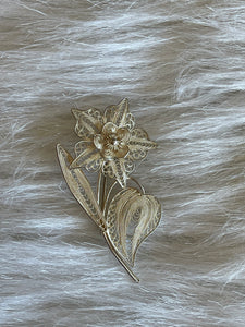 Vintage Sterling Silver Flower Filigree Brooch